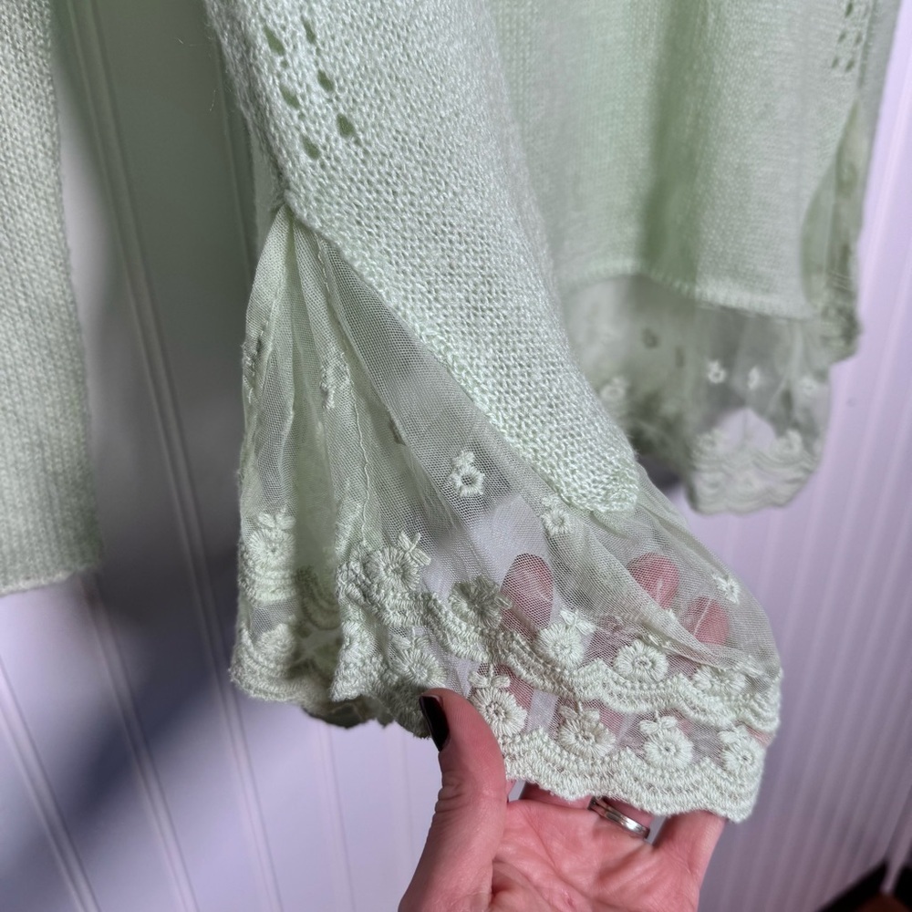 Frenchi Mint Green Sheer Lightweight Sweater with Lace Hem Women’s Size Medium - Picture 3 of 12